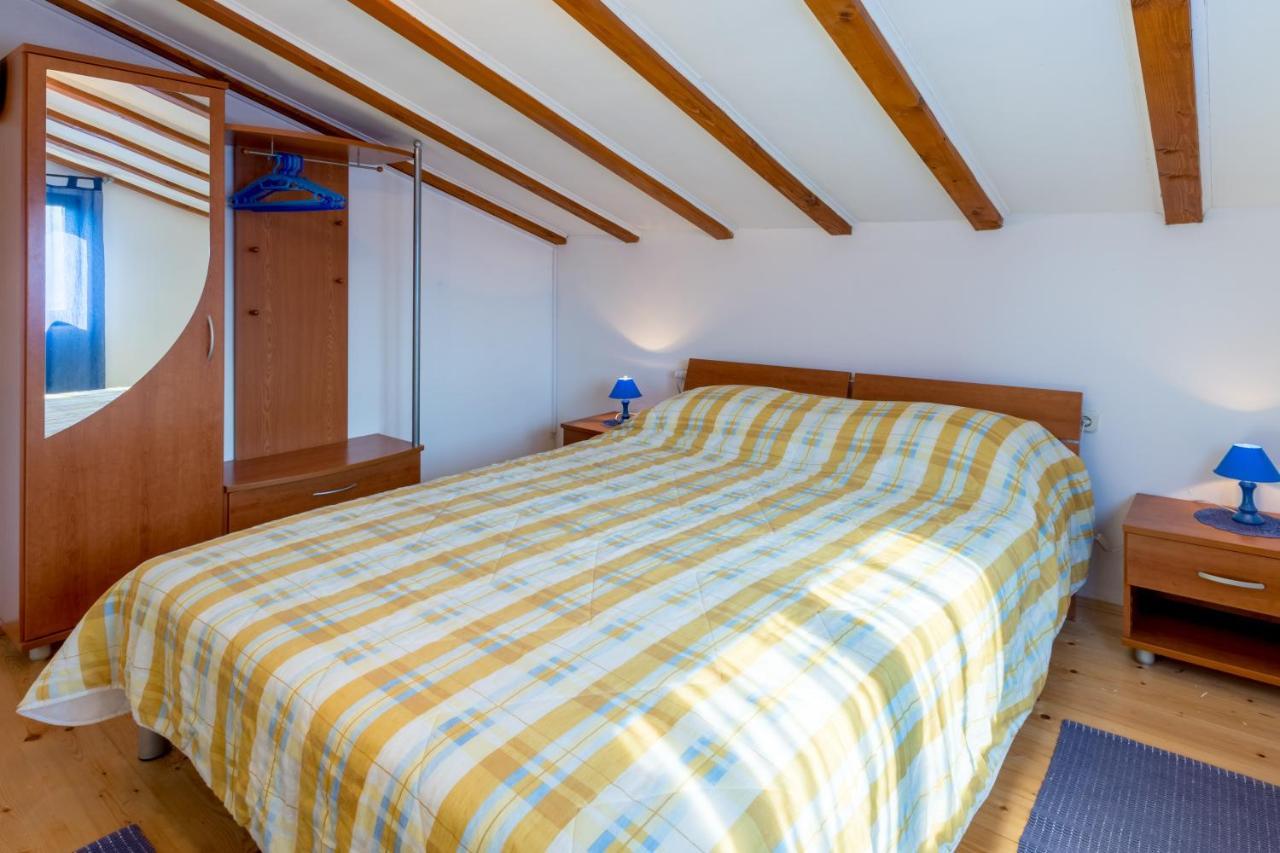 Vacation House Milka Милна Экстерьер фото